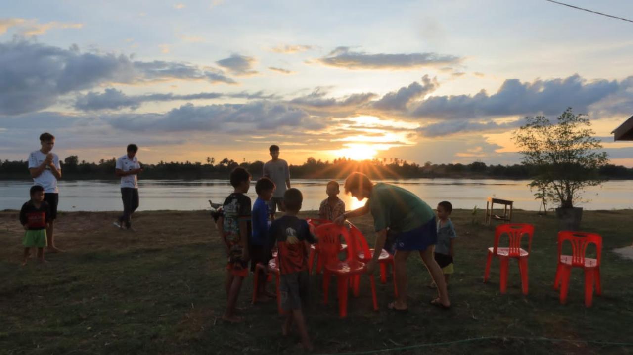 Vera Sunset homestay&bungalow Muang Khong Bagian luar foto