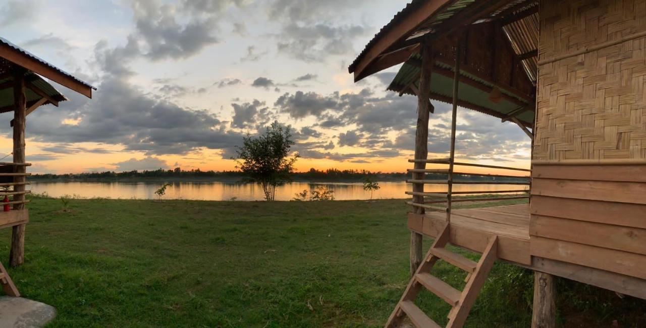 Vera Sunset homestay&bungalow Muang Khong Bagian luar foto